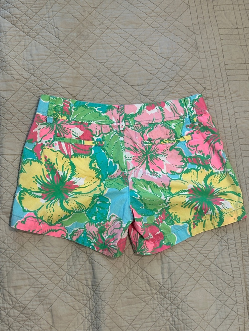 Lilly Pulitzer The Callahan Short in Floral Print - Picture 3 of 12